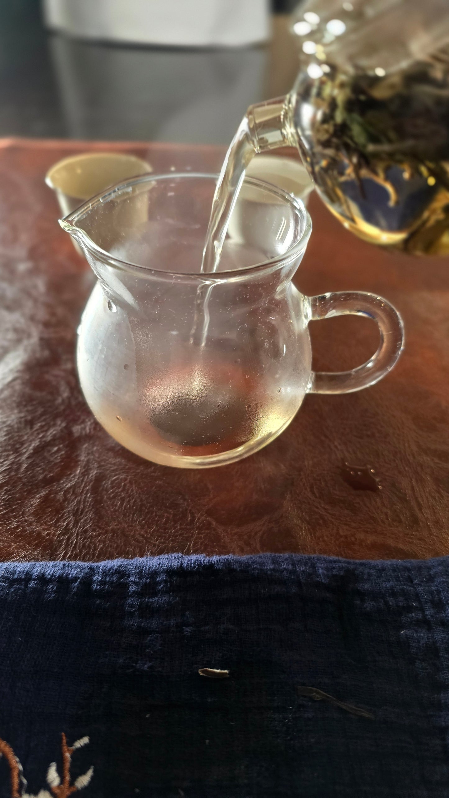 إبريق شاي زجاجي